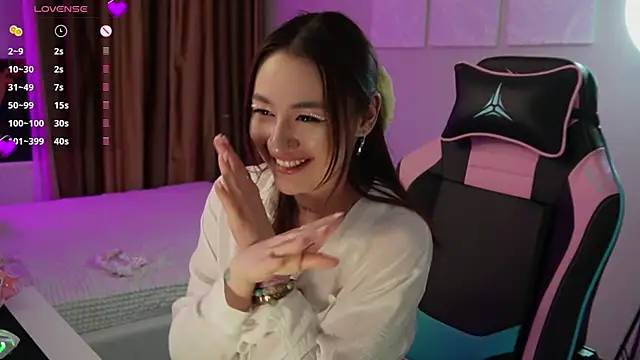 Fiona-Love online show from 04/18/26, 07:58