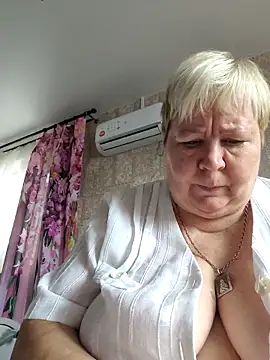 EffectFiona online show from 09/22/25, 04:25