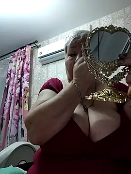 EffectFiona online show from 11/11/25, 10:54