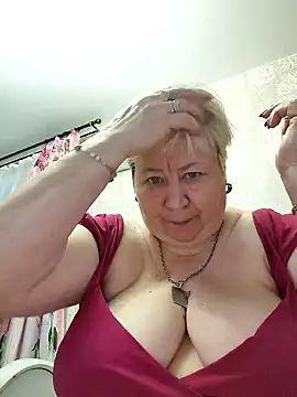 EffectFiona online show from 01/18/26, 03:43