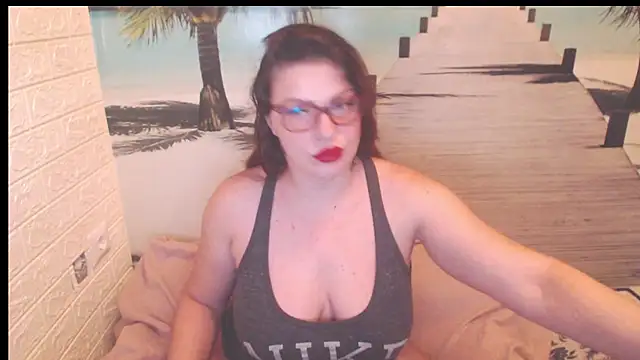 Queen  Natasha online show from 11/26/25, 10:22