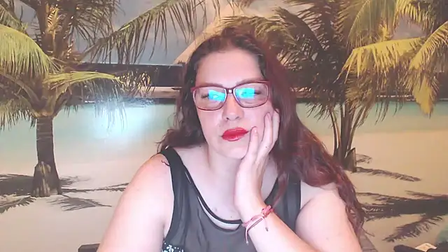 Snapshot of Queen__Natasha chatting on 08/04/26, 08:44 Queen Natasha online show from 08/04/26, 08:44