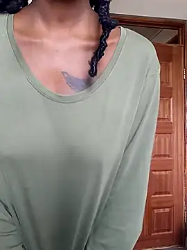 Snapshot of Prettybecs chatting on 03/11/25, 10:18 Prettybecs online show from 03/11/25, 10:18