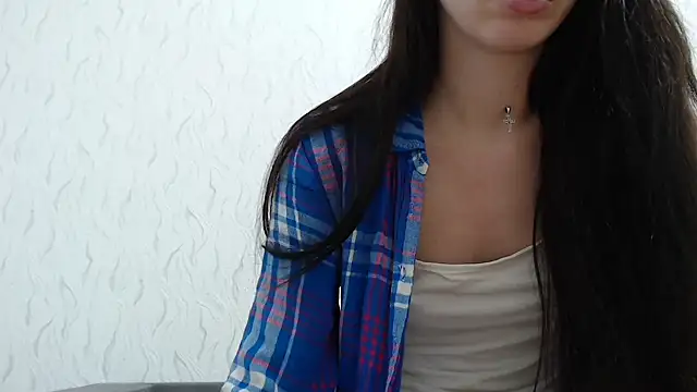 Snapshot of HoneyWiles chatting on 12/10/24, 01:11 HoneyWiles online show from 12/10/24, 01:11