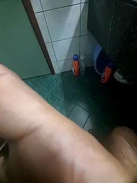 Snapshot of dream_catcher chatting on 03/21/25, 05:43 dream catcher online show from 03/21/25, 05:43