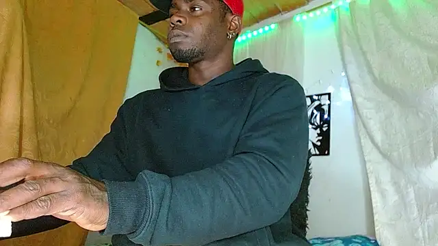 Snapshot of angel_bonbom chatting on 11/19/25, 05:07 angel bonbom online show from 11/19/25, 05:07