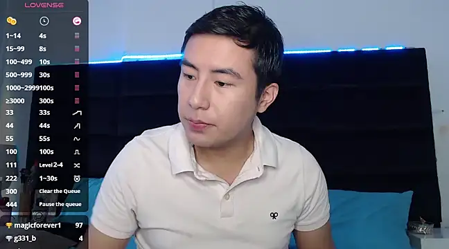 andrewmhilton  online show from 02/26/25, 05:17