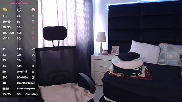 andrewmhilton  online show from 09/12/25, 04:51