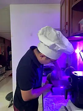 andrewmhilton  online show from 10/21/25, 07:36