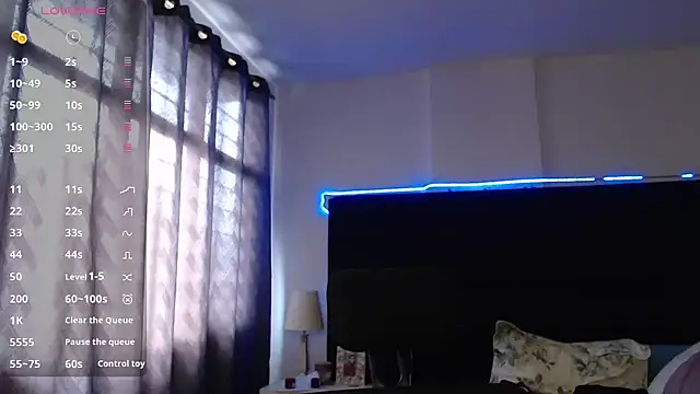 andrewmhilton  online show from 11/09/25, 06:06