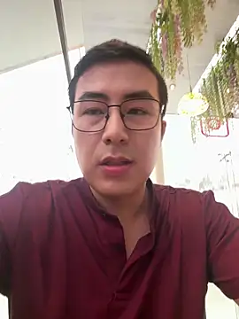 andrewmhilton  online show from 11/12/25, 06:19