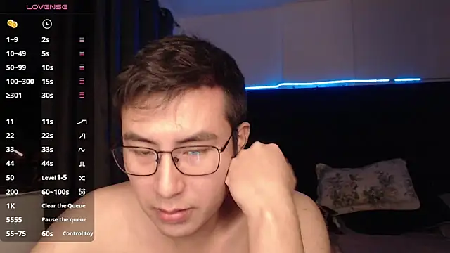 andrewmhilton  online show from 11/20/25, 04:23