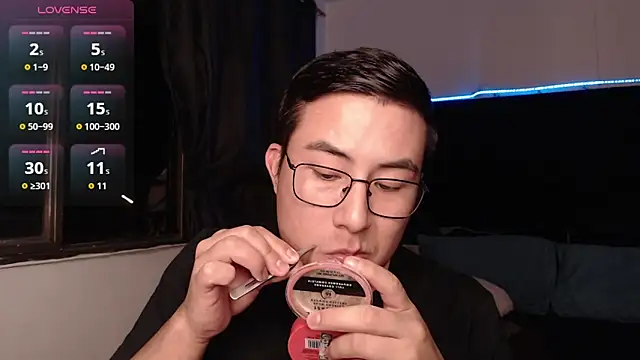 andrewmhilton  online show from 02/09/26, 06:06