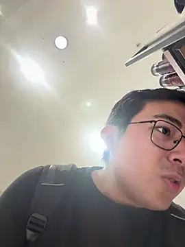 andrewmhilton  online show from 03/18/26, 11:41