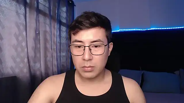 andrewmhilton  online show from 04/07/26, 07:36