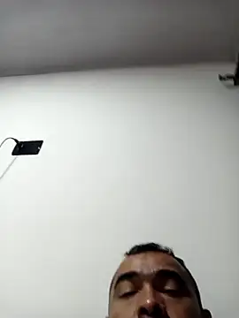 Snapshot of Kratos1289 chatting on 12/14/25, 04:29 Kratos1289 online show from 12/14/25, 04:29