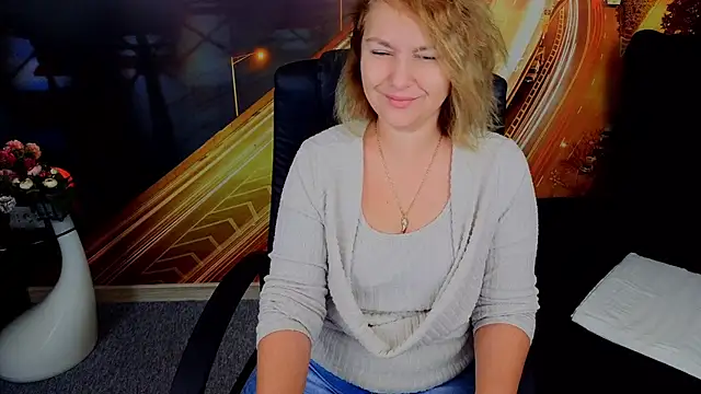 Snapshot of EmmaxPark chatting on 12/02/25, 06:41 EmmaxPark online show from 12/02/25, 06:41