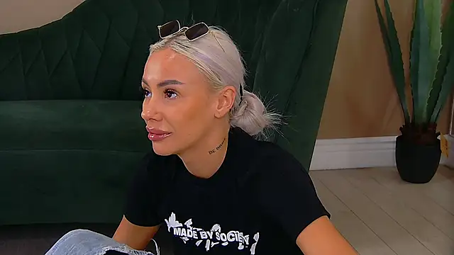 Bailey Rush online show from 09/13/25, 01:55