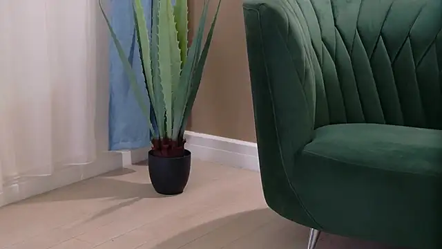 Bailey Rush online show from 11/18/25, 04:33