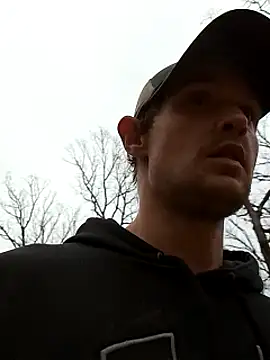 Snapshot of Midwestalpha chatting on 12/26/24, 09:58 Midwestalpha online show from 12/26/24, 09:58