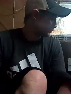 Snapshot of Midwestalpha chatting on 12/31/24, 08:48 Midwestalpha online show from 12/31/24, 08:48