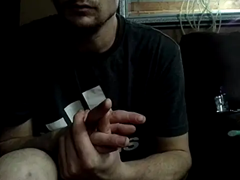 Snapshot of Midwestalpha chatting on 12/31/24, 12:15 Midwestalpha online show from 12/31/24, 12:15