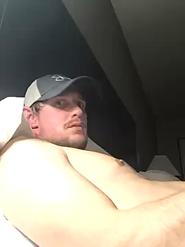 Snapshot of Midwestalpha chatting on 01/25/25, 04:13 Midwestalpha online show from 01/25/25, 04:13