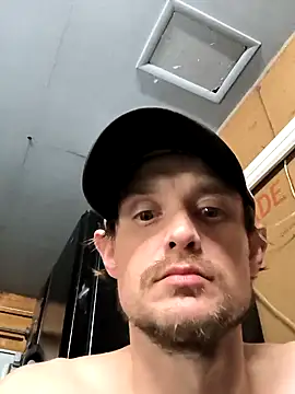 Snapshot of Midwestalpha chatting on 01/31/25, 12:18 Midwestalpha online show from 01/31/25, 12:18