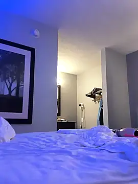 Snapshot of Midwestalpha chatting on 03/17/25, 01:29 Midwestalpha online show from 03/17/25, 01:29