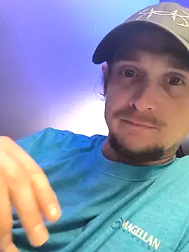 Snapshot of Midwestalpha chatting on 03/20/25, 12:53 Midwestalpha online show from 03/20/25, 12:53