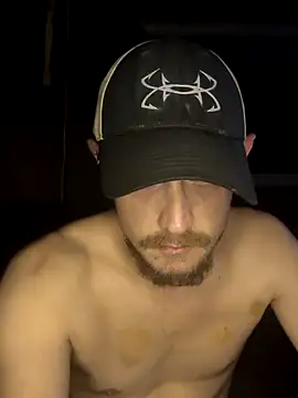 Snapshot of Midwestalpha chatting on 09/23/25, 06:16 Midwestalpha online show from 09/23/25, 06:16