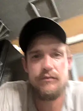 Snapshot of Midwestalpha chatting on 10/05/25, 04:55 Midwestalpha online show from 10/05/25, 04:55