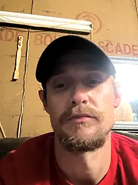 Snapshot of Midwestalpha chatting on 10/25/25, 06:32 Midwestalpha online show from 10/25/25, 06:32