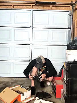 Snapshot of Midwestalpha chatting on 11/16/25, 06:52 Midwestalpha online show from 11/16/25, 06:52