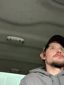 Snapshot of Midwestalpha chatting on 01/16/26, 02:21 Midwestalpha online show from 01/16/26, 02:21