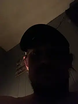 Snapshot of Midwestalpha chatting on 02/04/26, 05:46 Midwestalpha online show from 02/04/26, 05:46