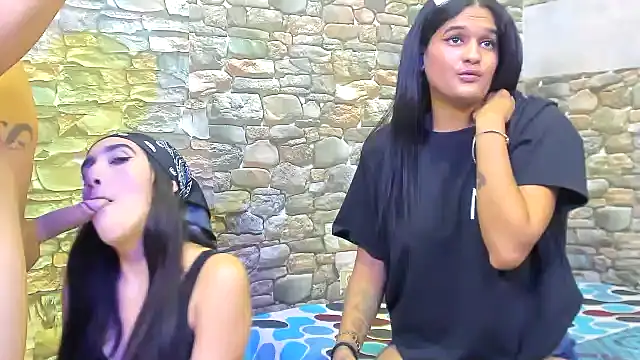 chicamir22 online show from 01/10/25, 07:54