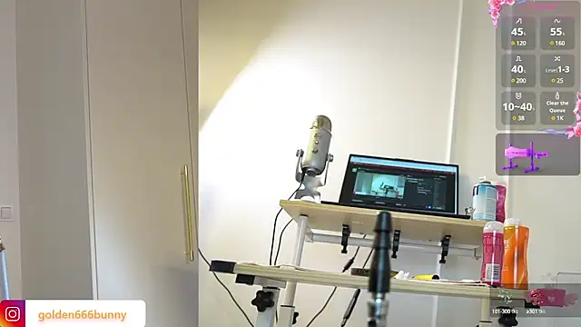 Snapshot of Miss69Ri99 chatting on 01/03/25, 08:32 Miss69Ri99 online show from 01/03/25, 08:32