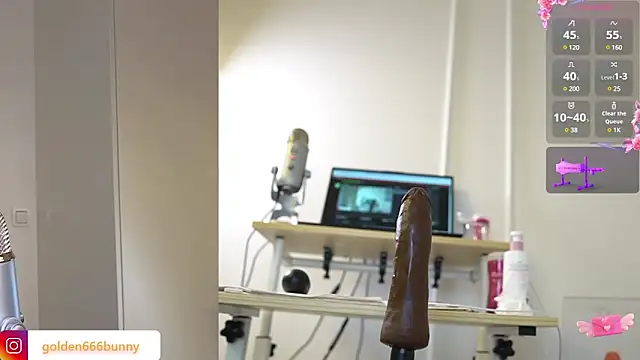 Snapshot of Miss69Ri99 chatting on 01/05/25, 04:38 Miss69Ri99 online show from 01/05/25, 04:38