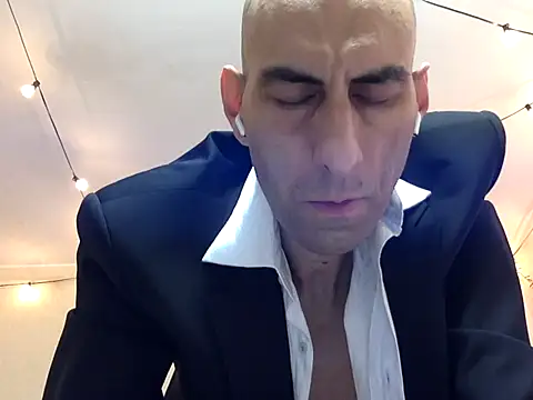 HandsomeAlfie online show from 10/01/25, 09:54