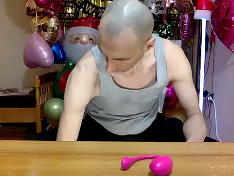 Snapshot of HandsomeAlfie chatting on 02/13/26, 02:07 HandsomeAlfie online show from 02/13/26, 02:07