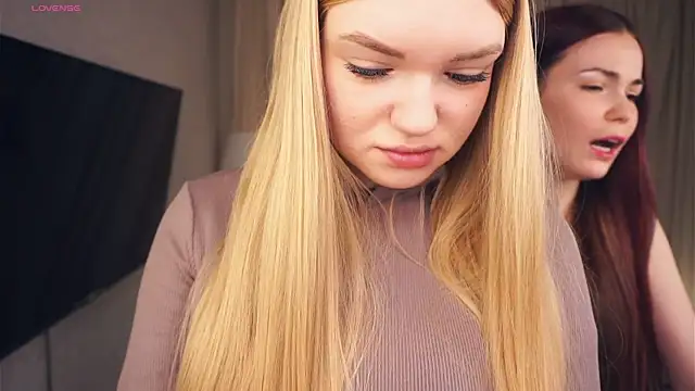 Snapshot of EllenReeves chatting on 01/24/25, 06:35 EllenReeves online show from 01/24/25, 06:35