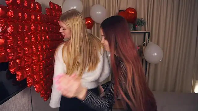 Snapshot of EllenReeves chatting on 02/14/25, 06:45 EllenReeves online show from 02/14/25, 06:45