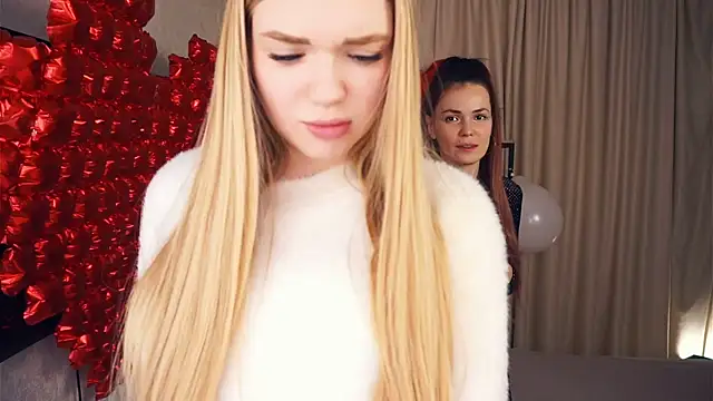 Snapshot of EllenReeves chatting on 02/14/25, 10:59 EllenReeves online show from 02/14/25, 10:59