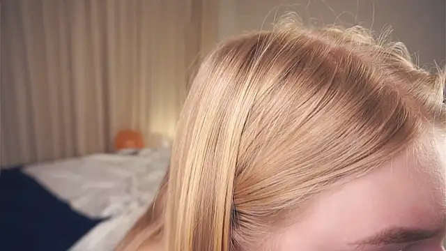 Snapshot of EllenReeves chatting on 03/19/25, 02:13 EllenReeves online show from 03/19/25, 02:13