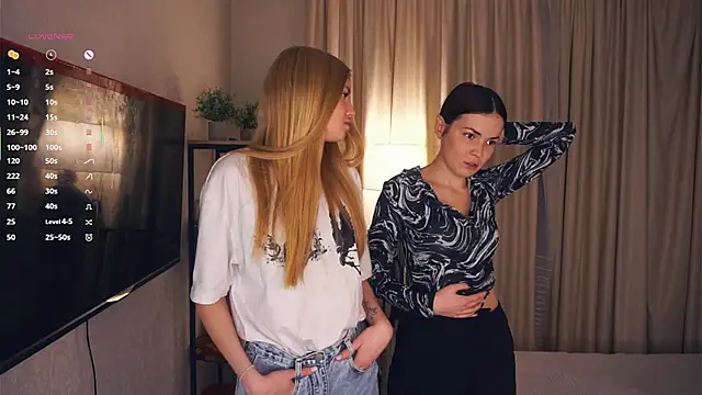 Snapshot of EllenReeves chatting on 11/29/25, 05:10 EllenReeves online show from 11/29/25, 05:10