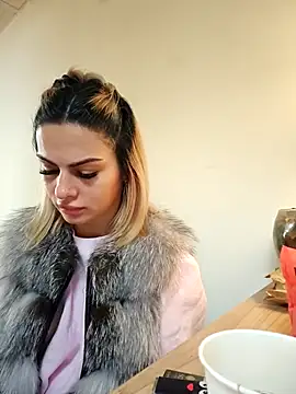 TiffanyMaze online show from 04/06/26, 06:25