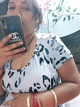 Poojabhabi101 online show from 11/06/25, 05:36