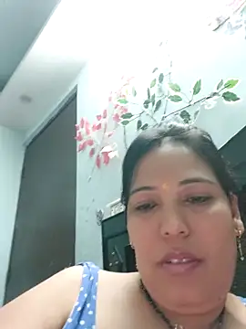 Poojabhabi101 online show from 11/17/25, 08:53