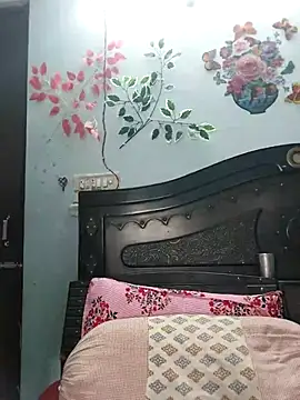 Poojabhabi101 online show from 12/04/25, 05:28